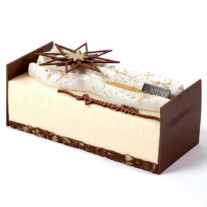 Bûche Cassiopée - Poire, noix de pécan & vanille